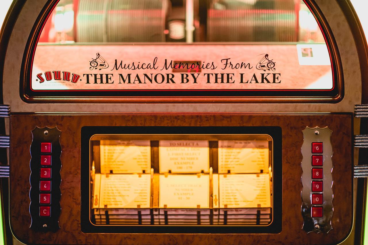 Manor By The Lake Cheltenham Exterior foto